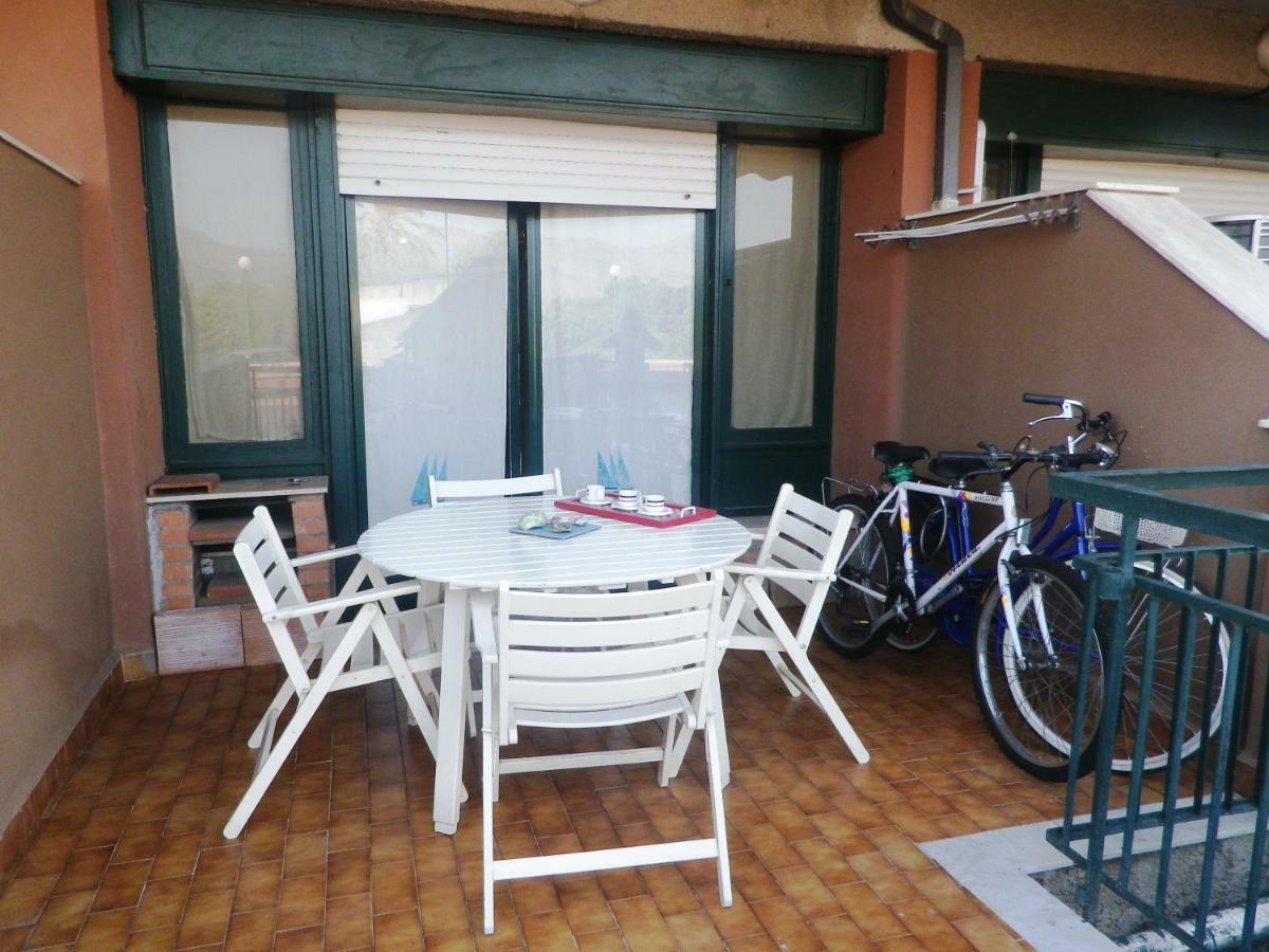 Pietre Nere Aparthotel Giardini-Naxos Exterior foto